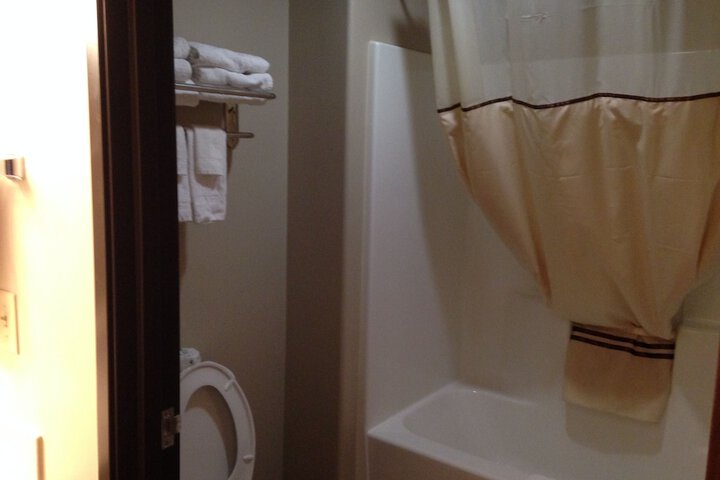 Room 5 of 7