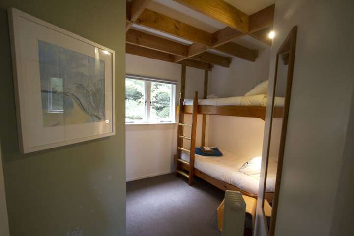 Room 10 of 27