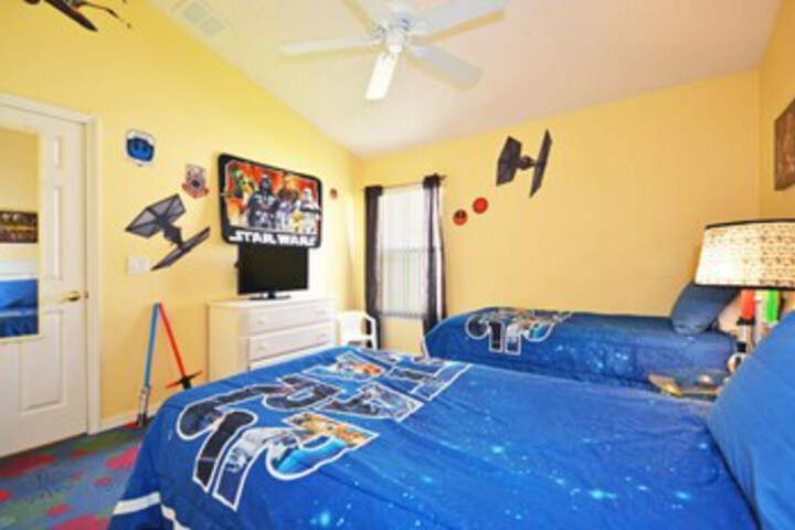 Room 25 of 34