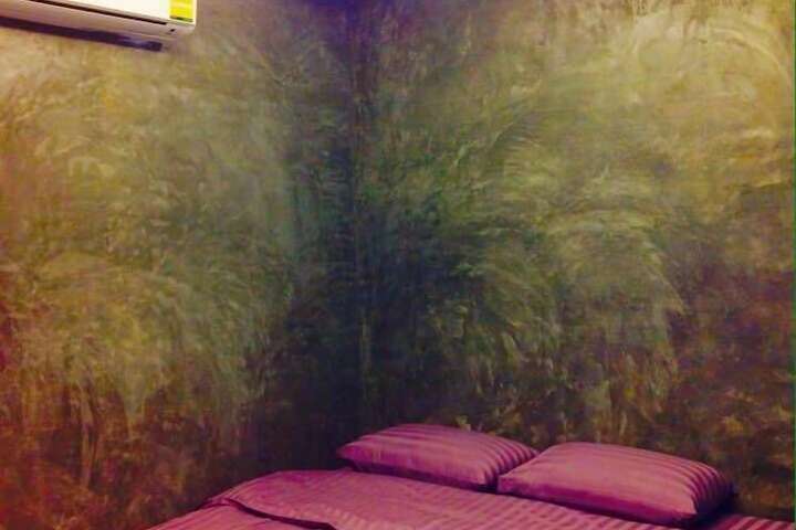 Room 6 of 22