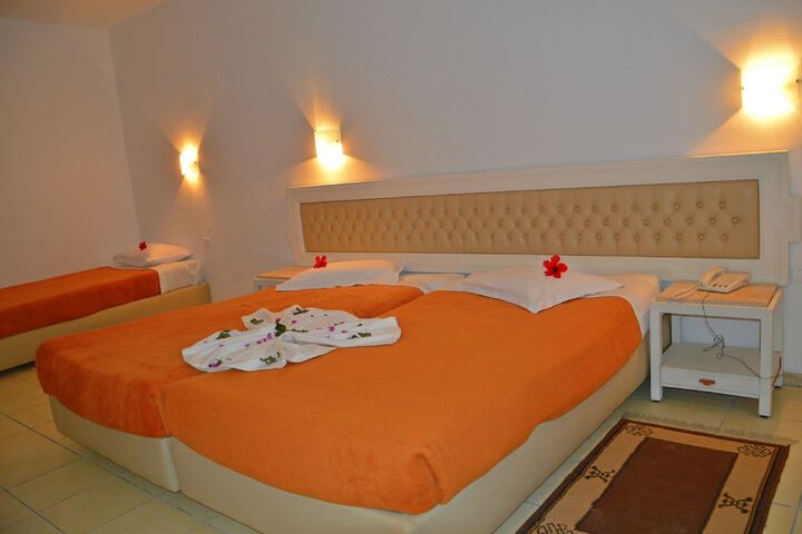 Room 8 of 43