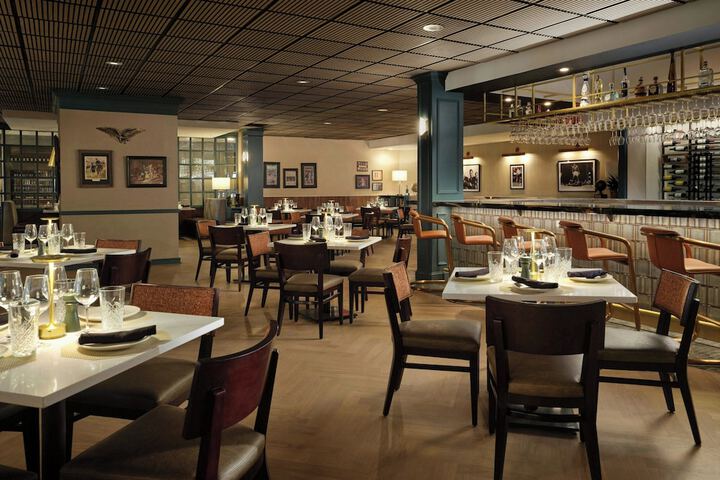 Dining 60 of 85