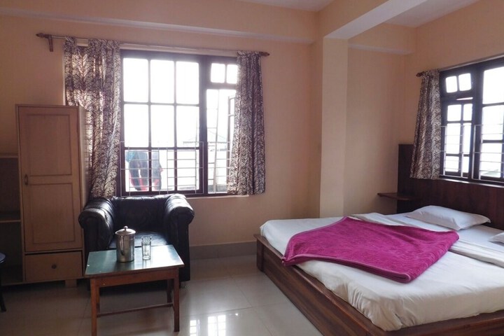 Room 4 of 22