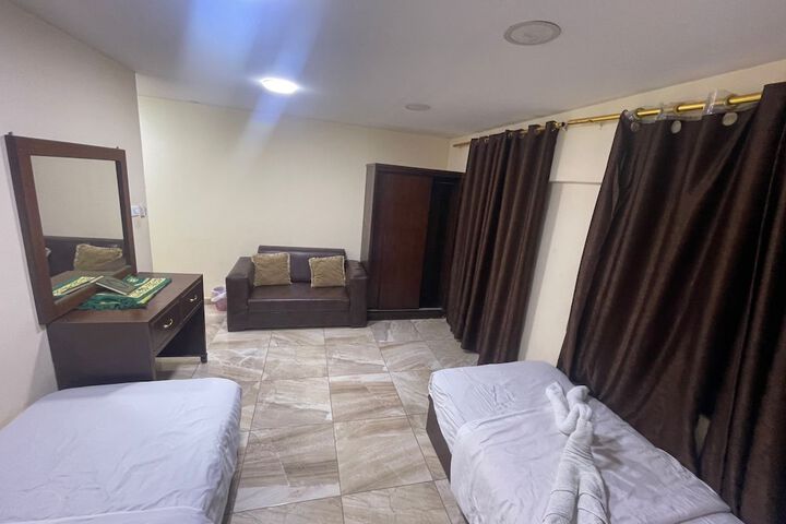 Room 16 of 41