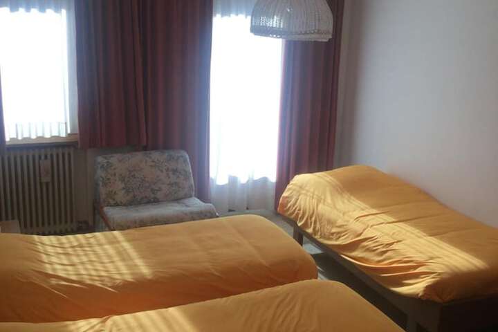 Room 12 of 49