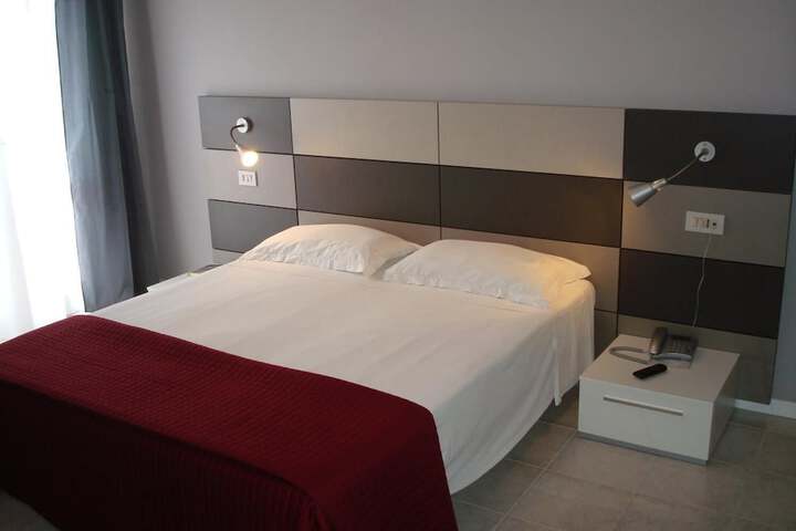 Room 8 of 45