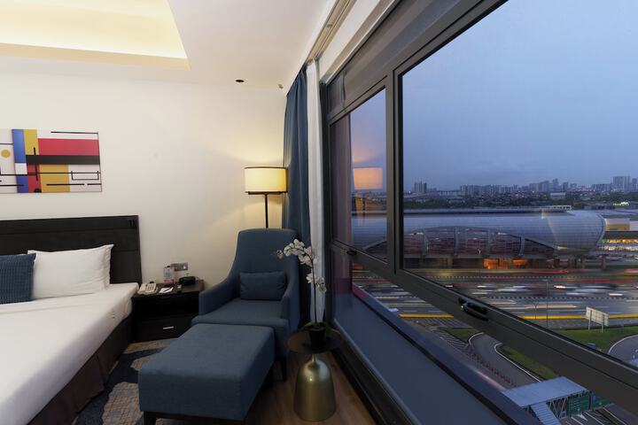 Room 29 of 65