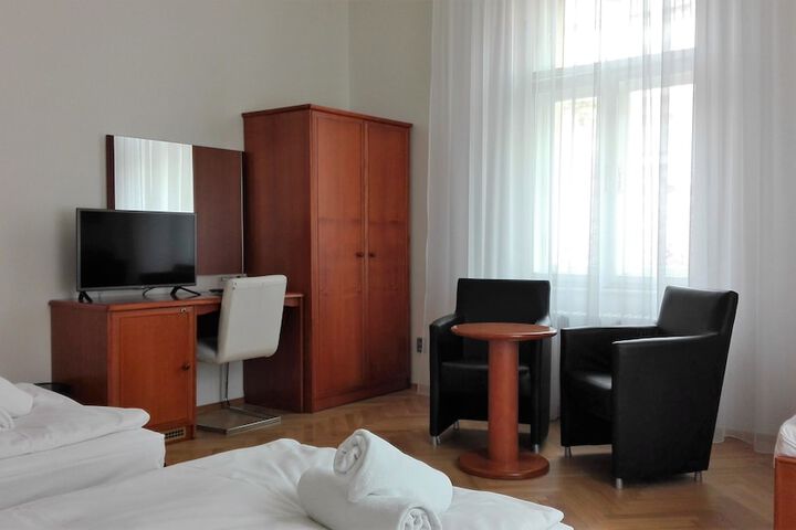 Room 39 of 324