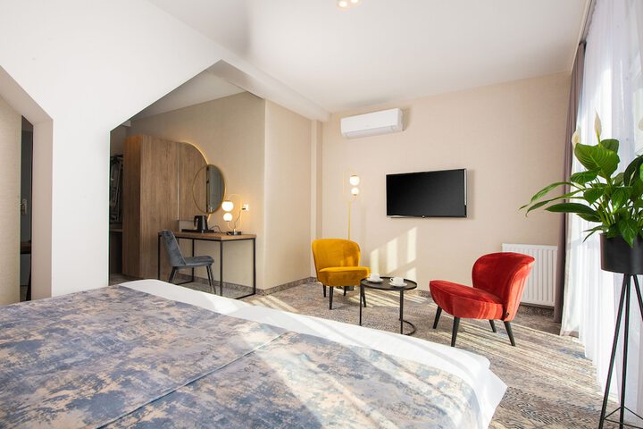 Room 10 of 55