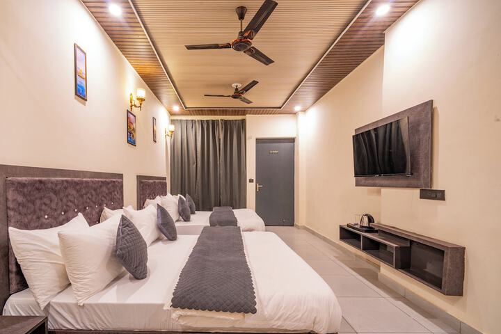 Room 14 of 29