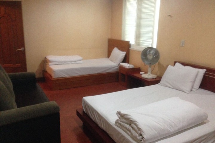 Room 12 of 50