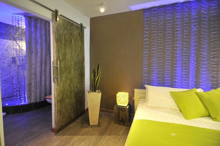 Room 20 of 120