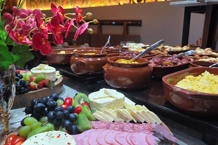 Breakfast/Coffee Service 12 of 24