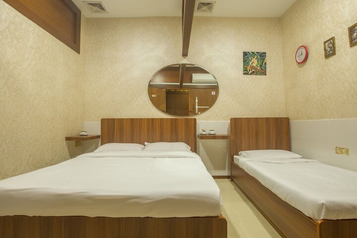 Room 16 of 29