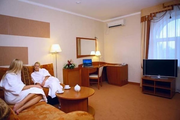 Room 13 of 43