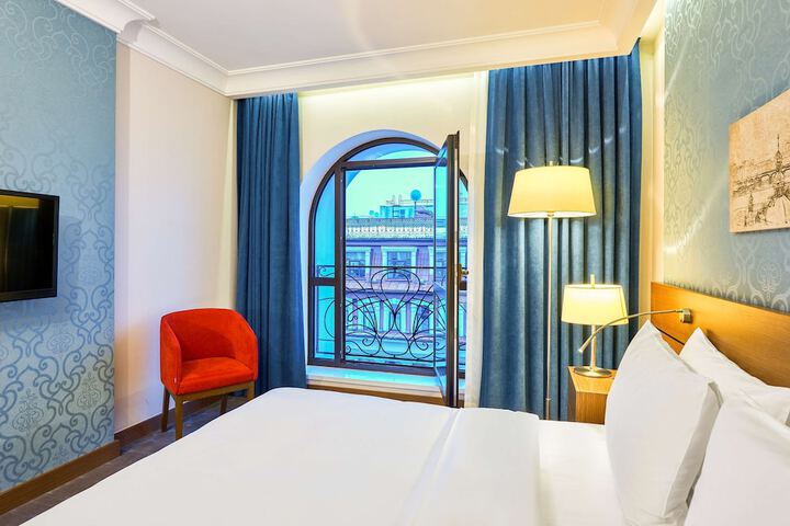 Room 16 of 123