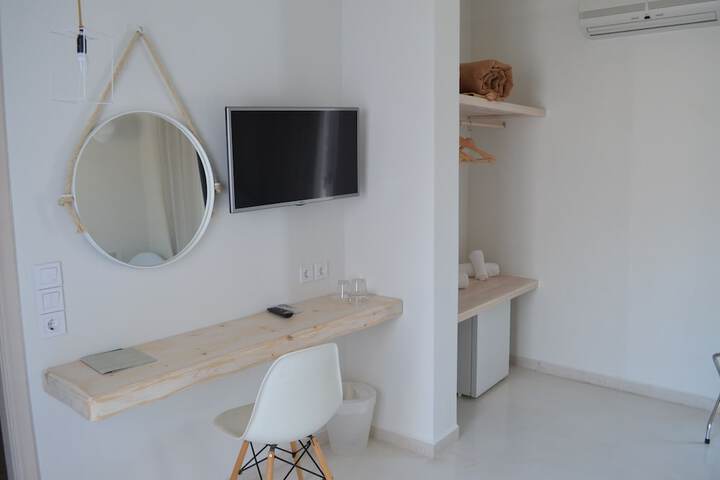 Room 16 of 47