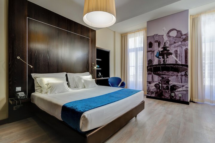 Room 35 of 60