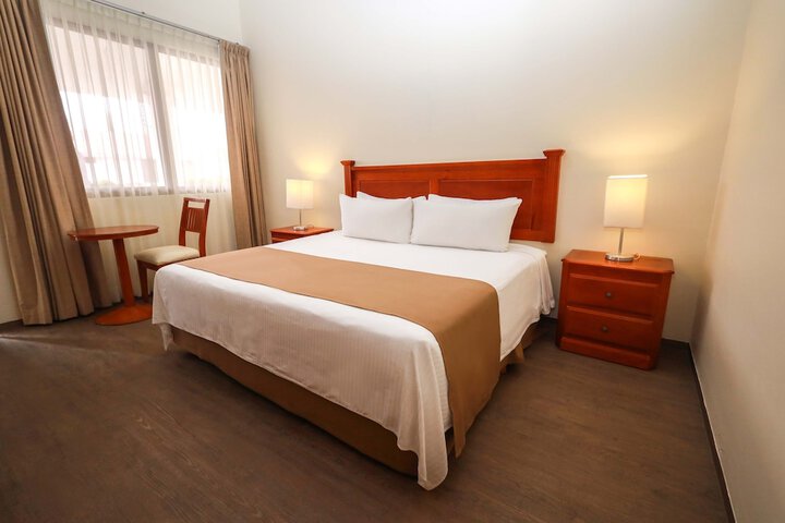 Room 12 of 30