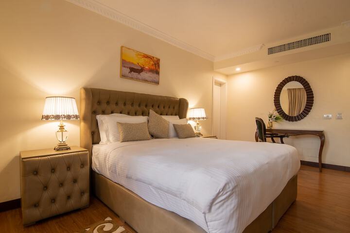 Room 10 of 52