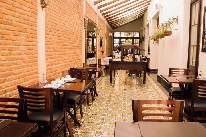 Dining 92 of 109