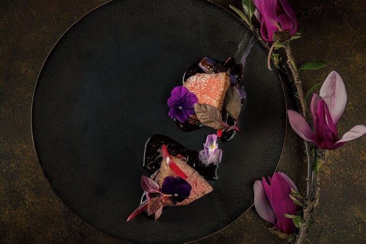 Dining 36 of 65