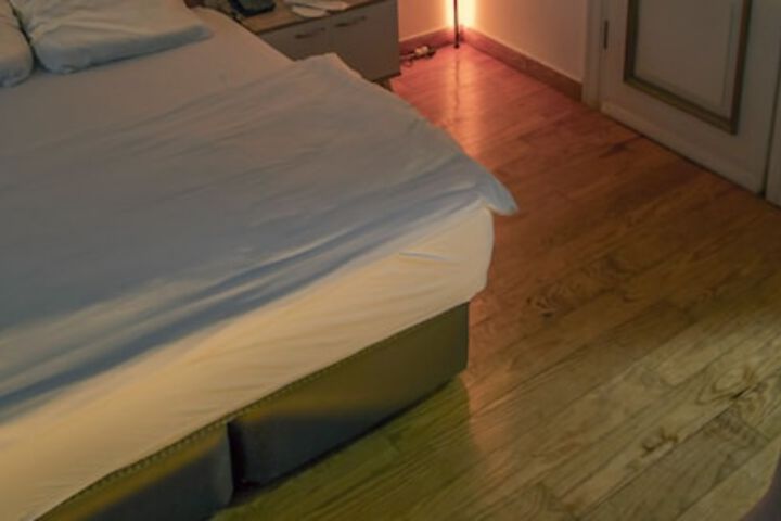 Room 49 of 99