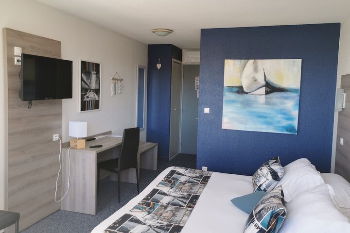 Room 14 of 32