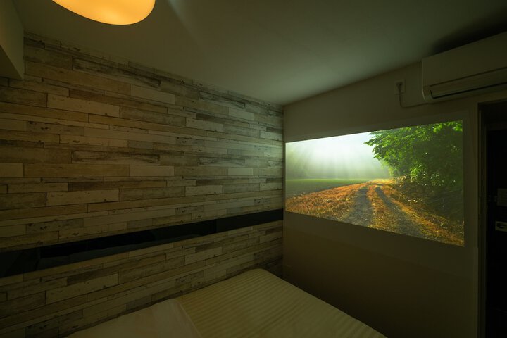 Room 4 of 65