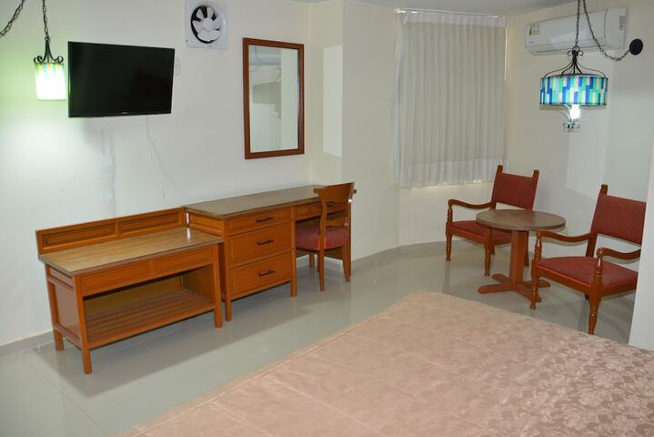 Room 48 of 76