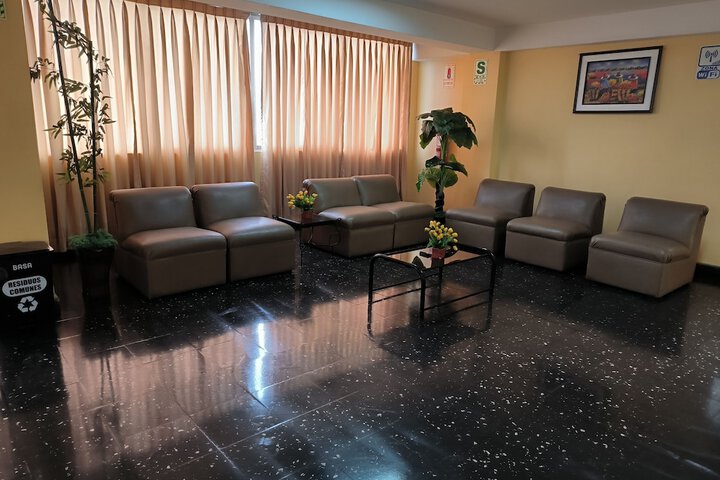 Room 9 of 20