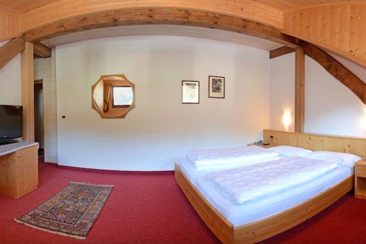 Room 25 of 72