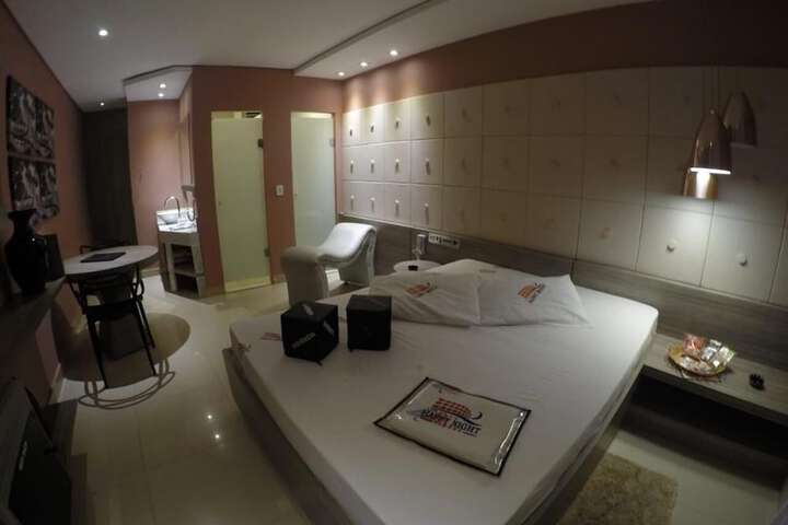 Room 27 of 61