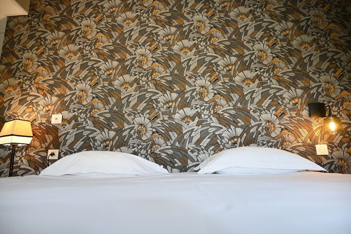 Room 27 of 73