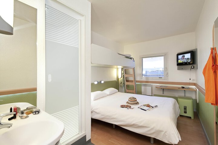 Room 25 of 70