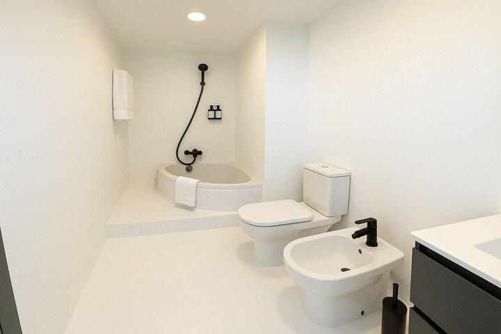 Room 5 of 12