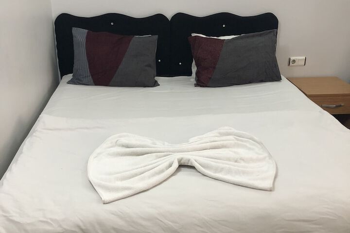 Room 13 of 137
