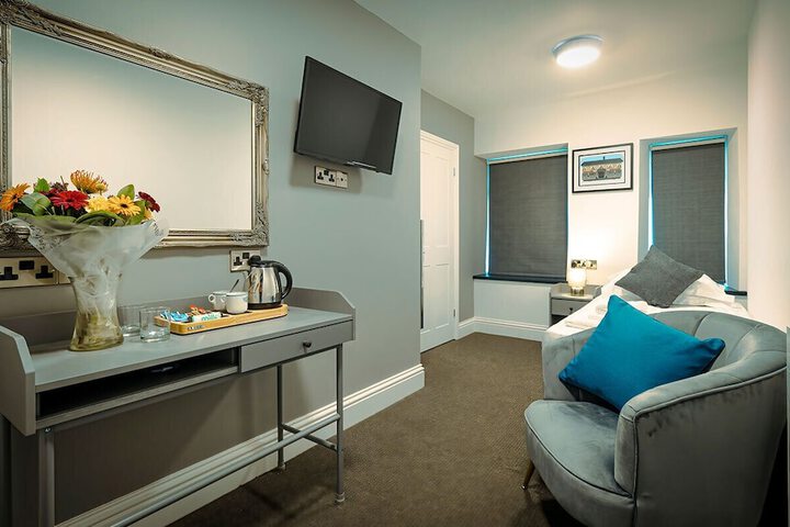 Room 8 of 25