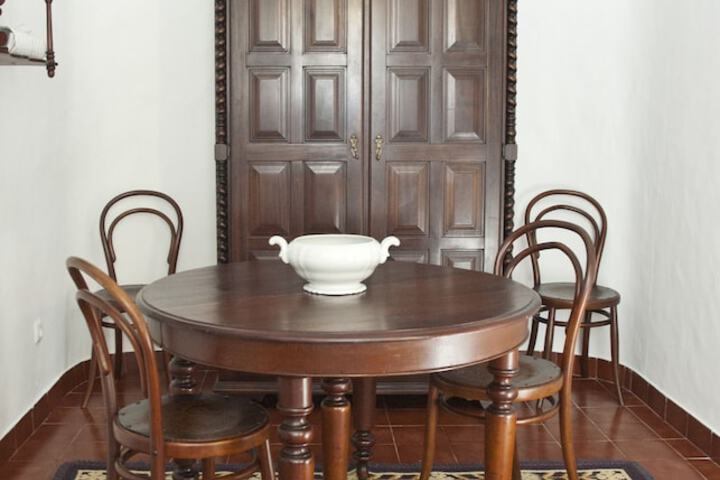 Room 15 of 68