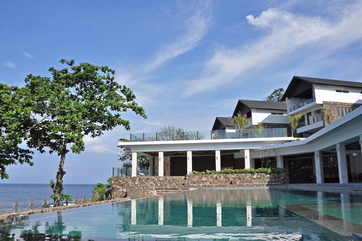 Pool 76 of 108