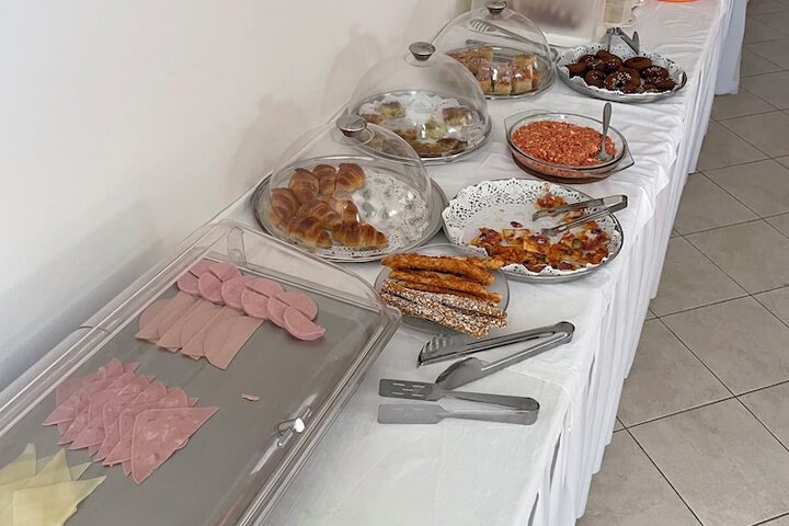 Dining 102 of 145