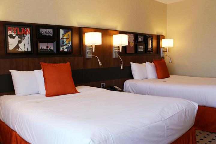 2 Queen Beds City or Valley View (16 of 34)