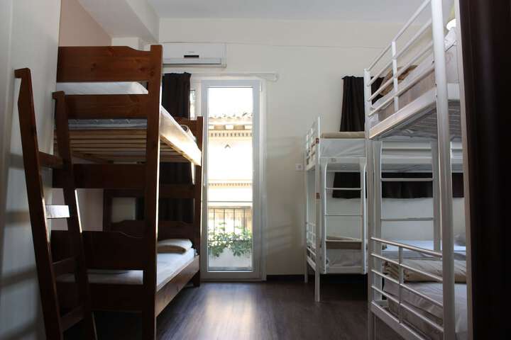 Room 28 of 48