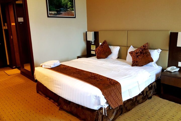 Room 21 of 44