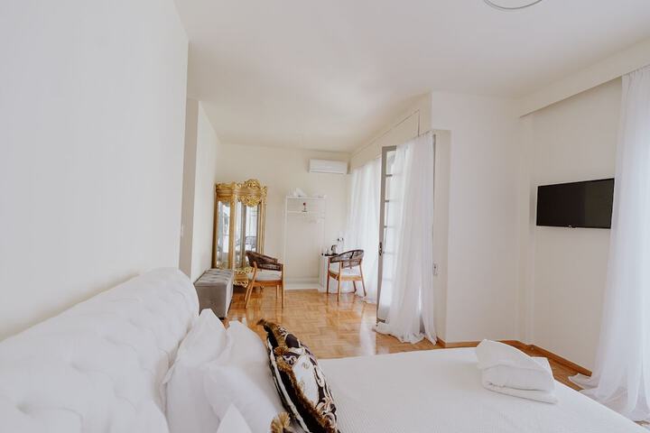 Room 73 of 120