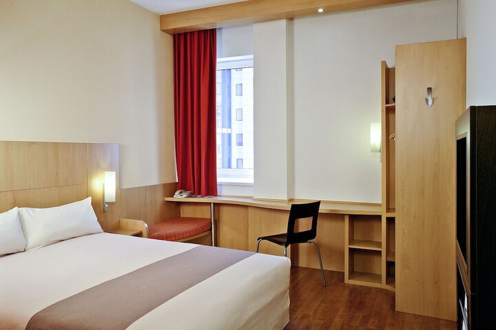 Room 17 of 88
