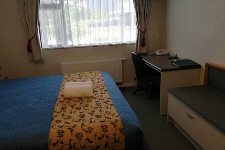 Room 19 of 36