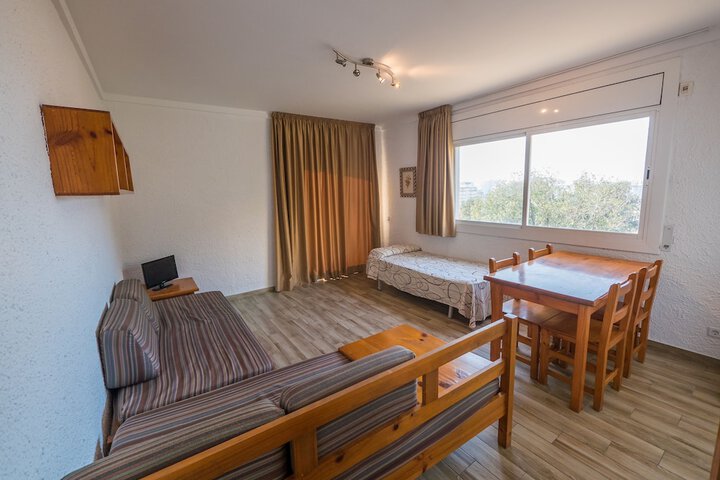 Room 8 of 39