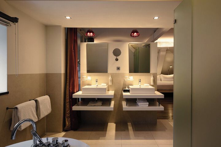 Room 28 of 57