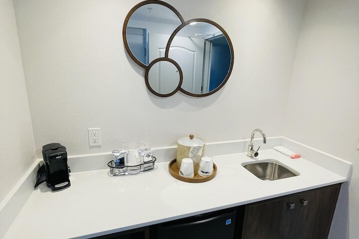 Minibar